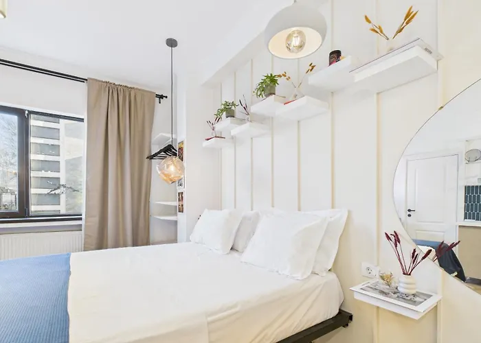 Chic In The Heart Of