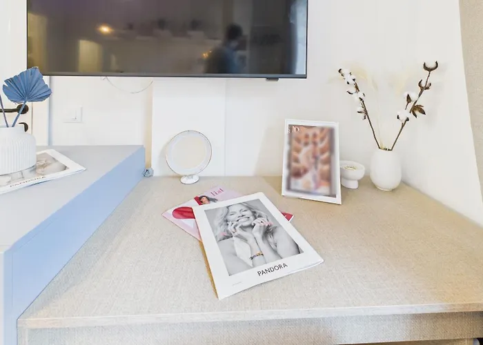 Chic In The Heart Of *