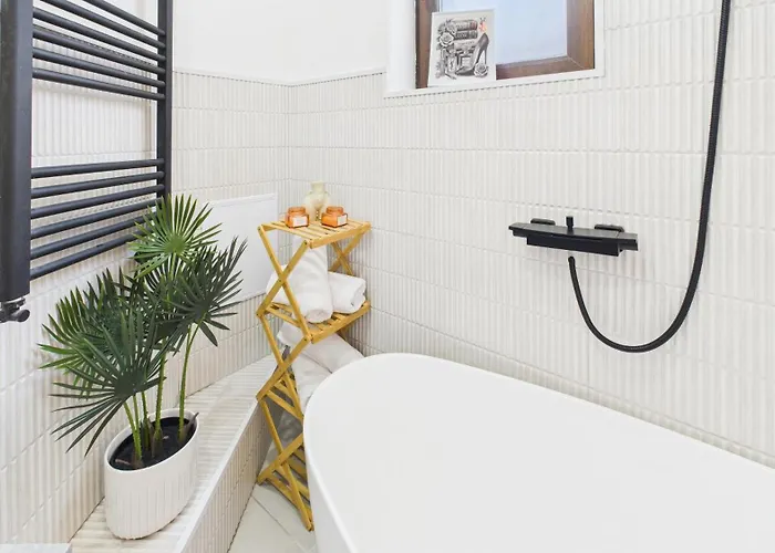 Chic In The Heart Of * Bukarest