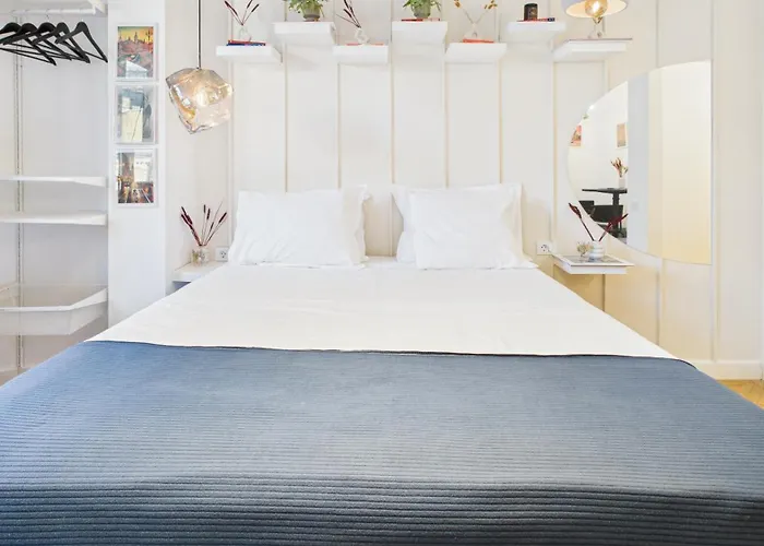 Chic In The Heart Of Lägenhet Bukarest