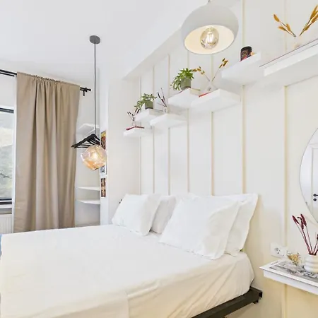 Chic In The Heart Of